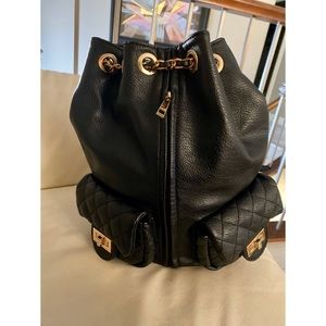 Super adjustable leather backpack